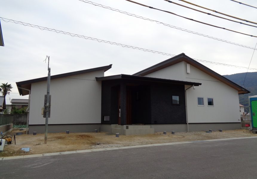 かっこいい平屋の家 完成見学会 開催 香川県高松市の注文住宅ならデザインリゾート株式会社まで